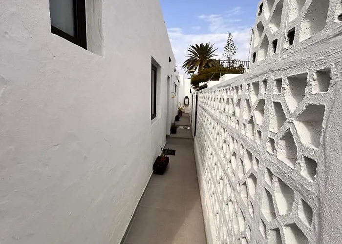 Yumbo Rainbow Homes C * Maspalomas (Gran Canaria)